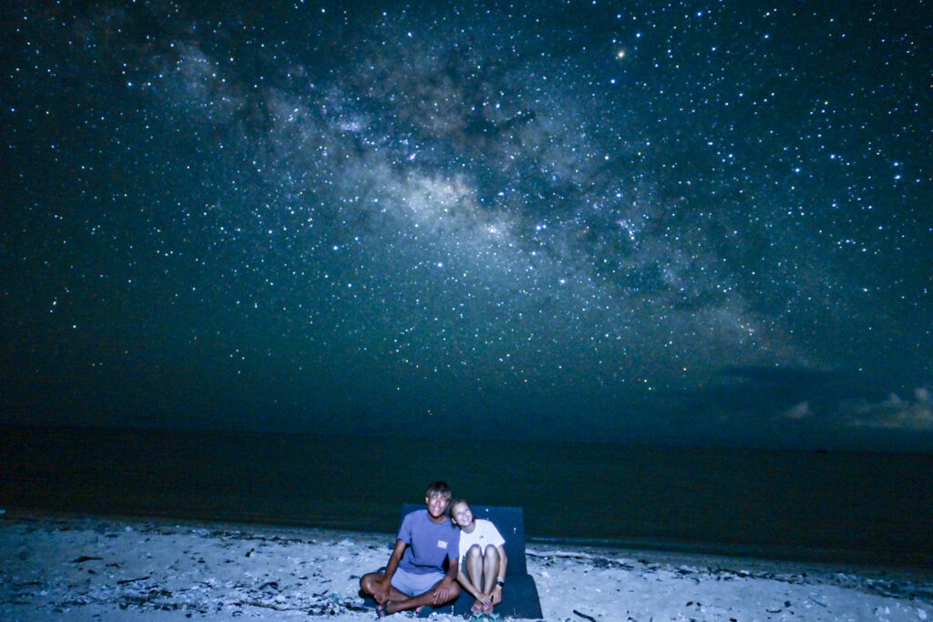 石垣島フォトツアー　海辺で記念撮影